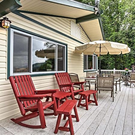 Secluded Mountain Home With Stunning Views And Deck!ブライソン・シティ エクステリア 写真
