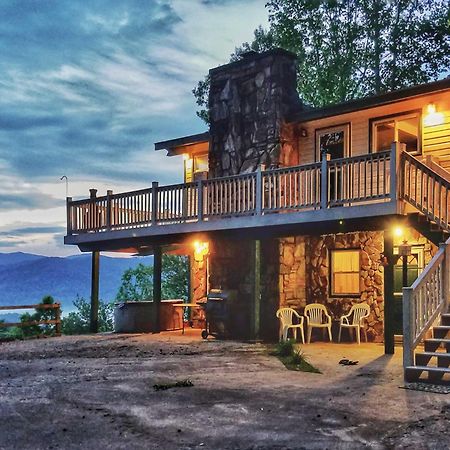 Secluded Mountain Home With Stunning Views And Deck!ブライソン・シティ エクステリア 写真